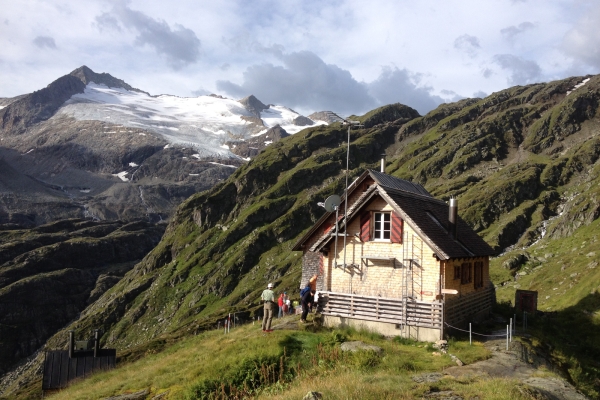 Fernab der Zivilisation in den Berner Alpen