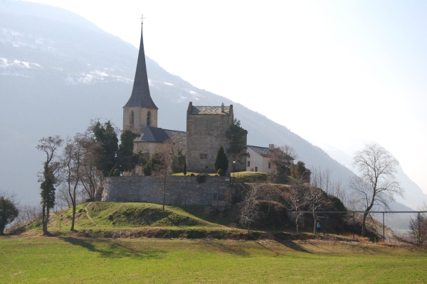 R17: Ausserberg - St. German - Burgkirche - Raron - Rarnerkumme - Ausserberg