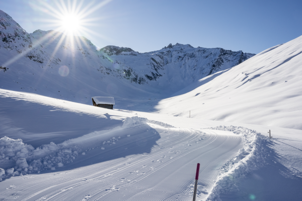 Unterwegs im winterlichen Hochtal Avers