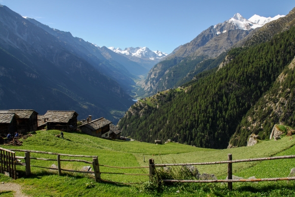 Höhenweg hoch über dem Mattertal