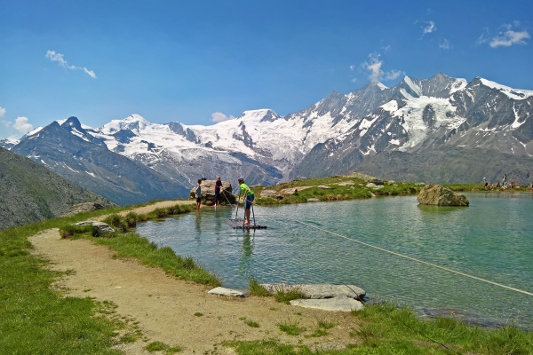 Chemins panoramiques dans la vallée de Saas