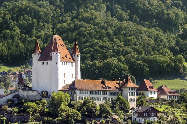 Magia di otto secoli fa sul lago di Thun