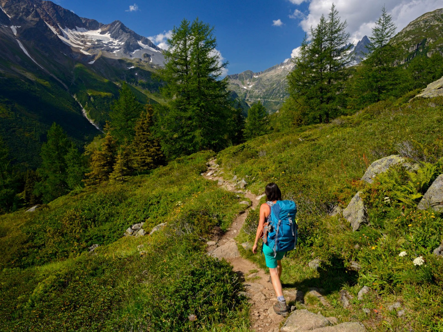 Der Aufstieg bietet immer wieder Möglichkeiten, einen Blick ins Tal zu werfen. 
Foto: natur-welten.ch