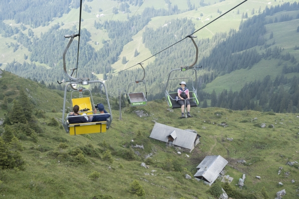 Fünf Bahnen, eine Wanderung