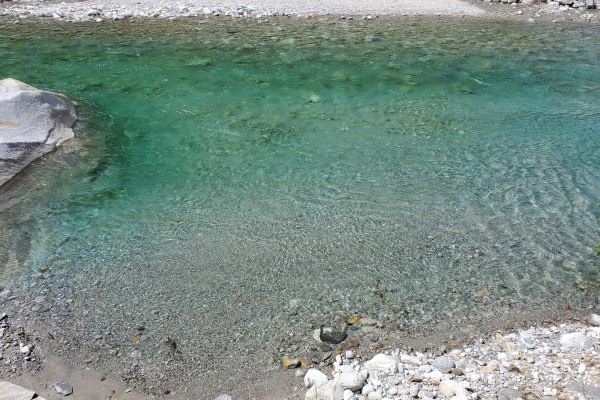 Da Sonogno a Brione passeggiando lungo il fiume Verzasca