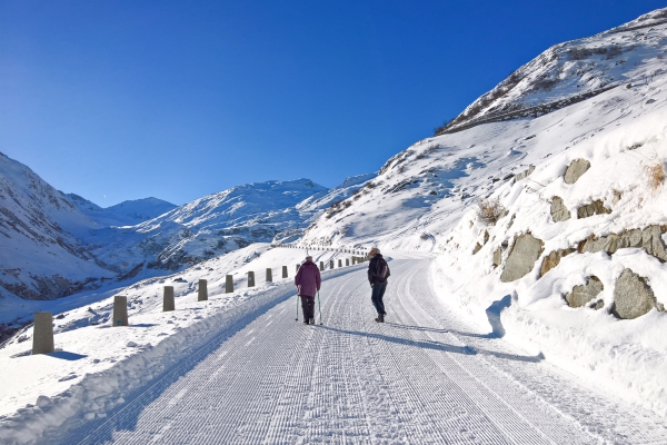 Wunderbare Wintersperre im Urserental