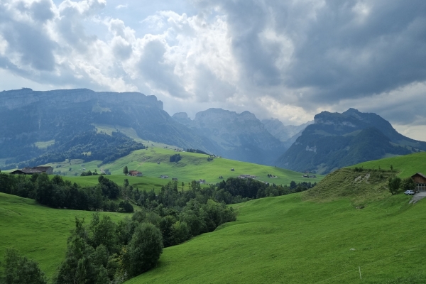 Auf Umwegen am Fusse des Alpsteins