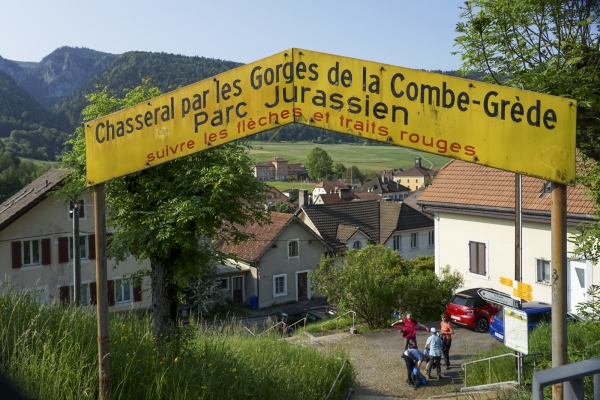 Durch die Combe Grède auf den Chasseral