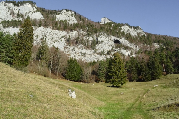 Auf dem Wolfsschluchtpfad im Naturpark Thal