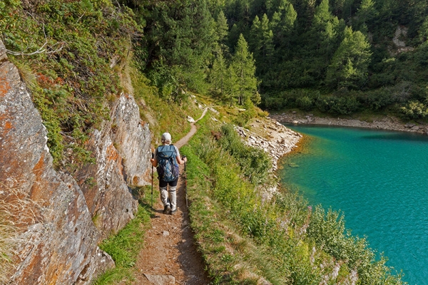 Bergseen wie Perlen im Val Piora