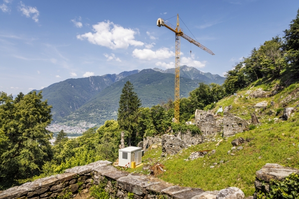 Trois châteaux tessinois et un village fantôme