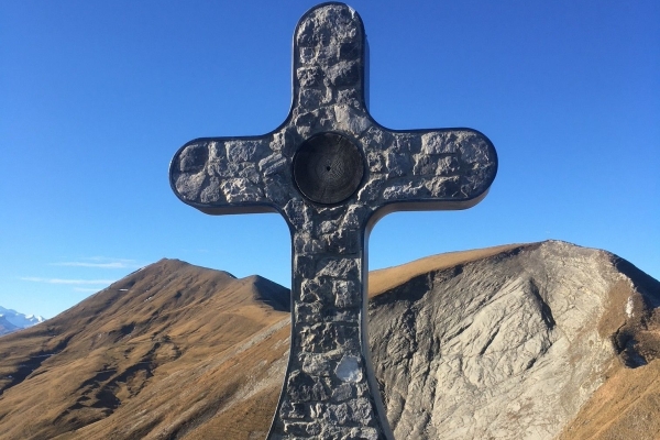 Aussichtsreiche Rundwanderung im Gebiet Schönbüel