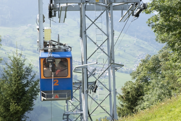 Fünf Bahnen, eine Wanderung