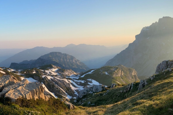 Hoch über Glarus auf den Gipfel des beliebten Schilt