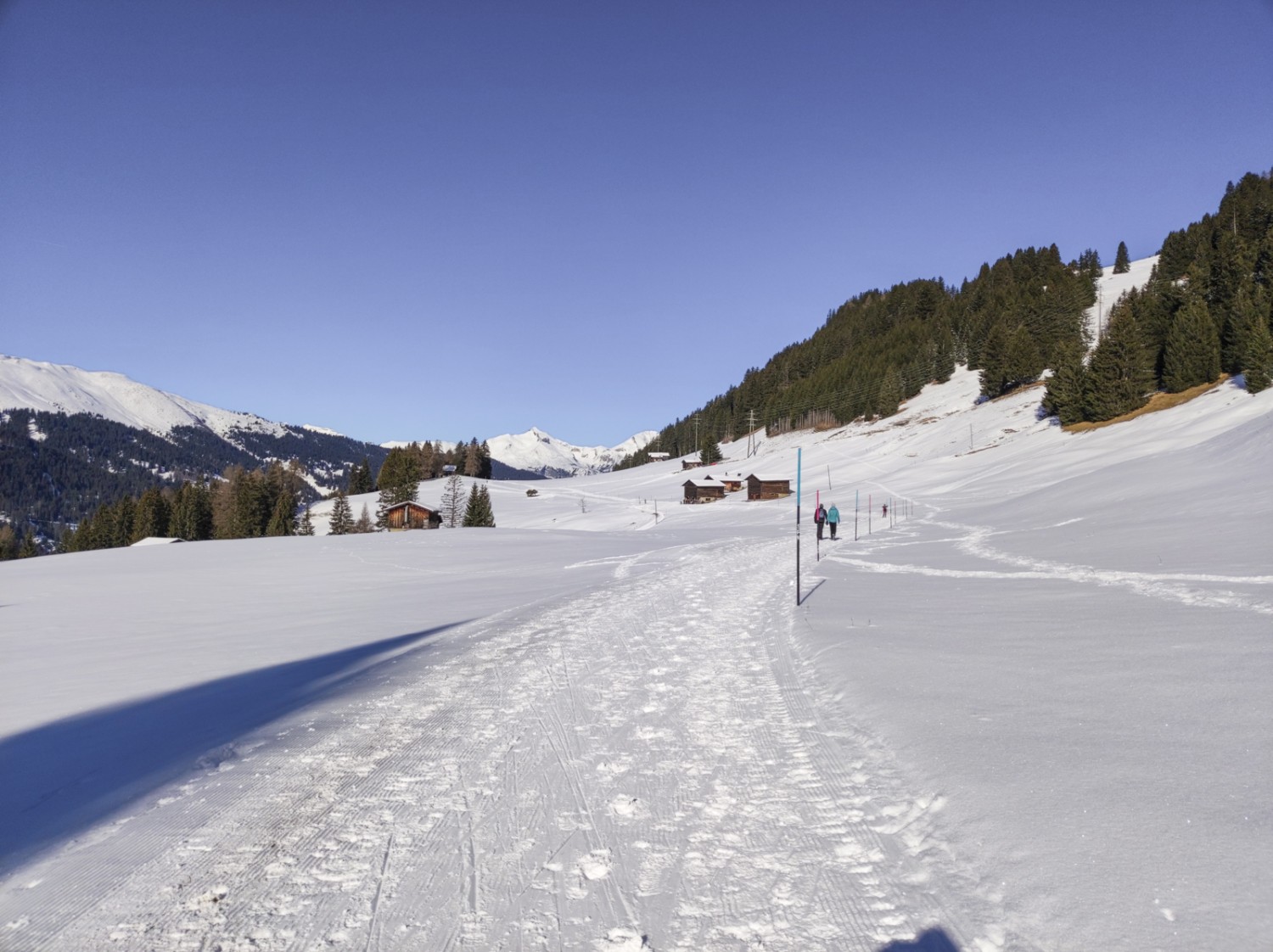 À partir de Mittelberg, randonneuses et fondeurs partagent la même voie. Photo: Michael Dubach