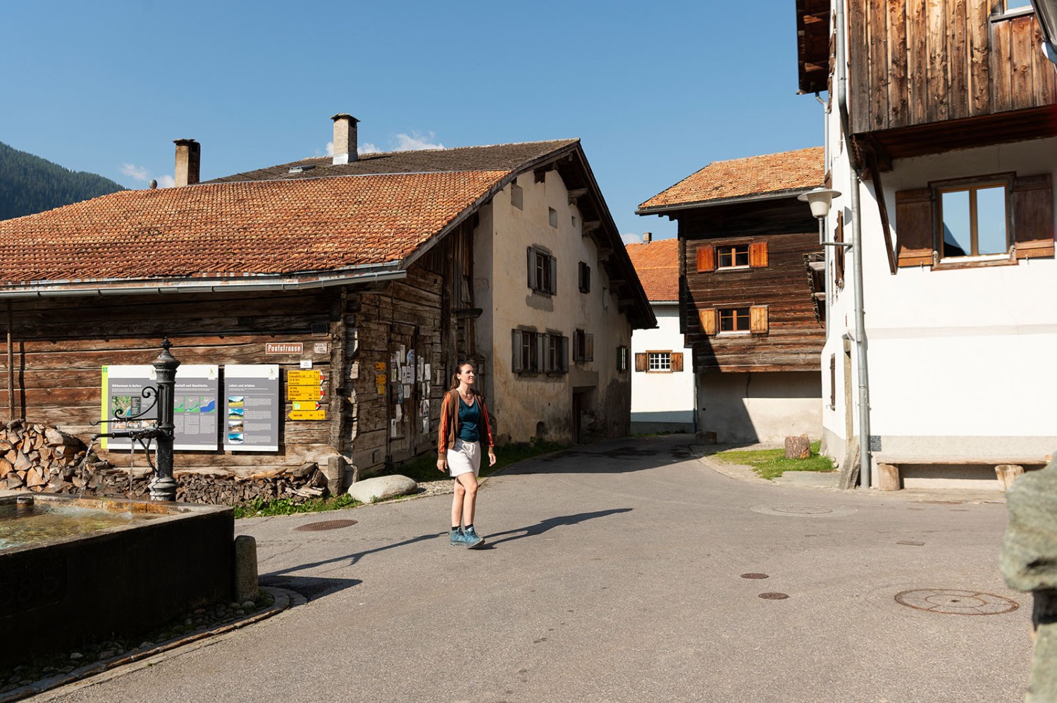 Der letzte Brunnen zum Auffüllen der Flasche in Sufers. Bild: Raja Läubli