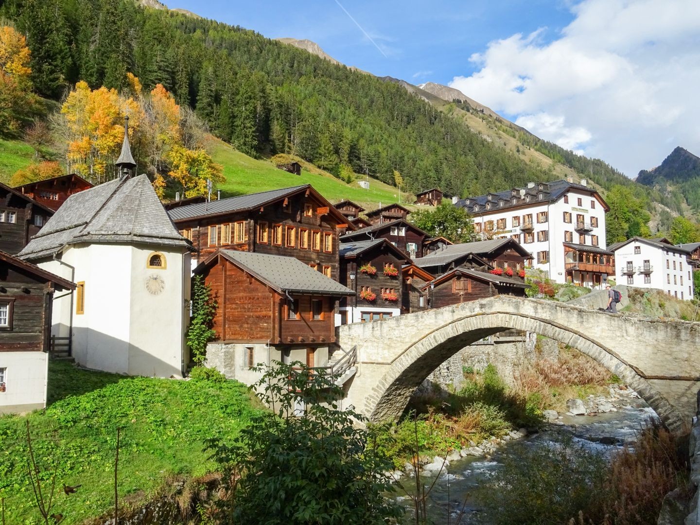 Binn mit seiner Bogenbrücke aus dem 16. Jahrhundert.