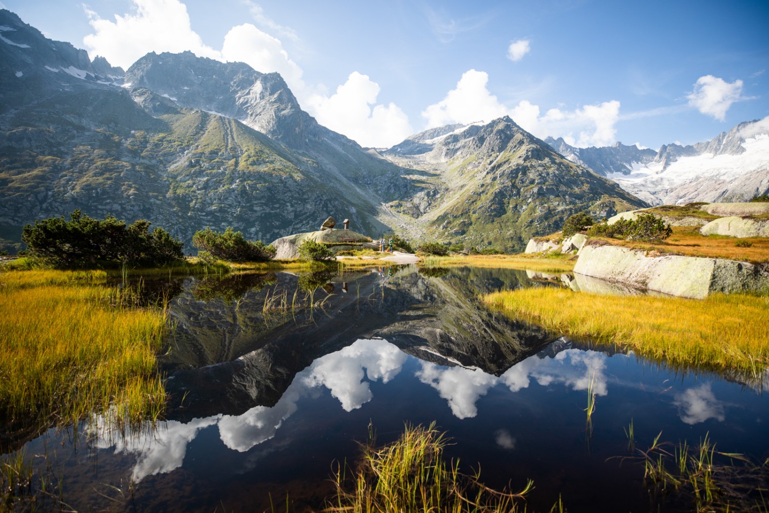 L'eau, le granit et les glaciers caractérisent le paysage de la Göschenerlap. Photo: Wanderblondies