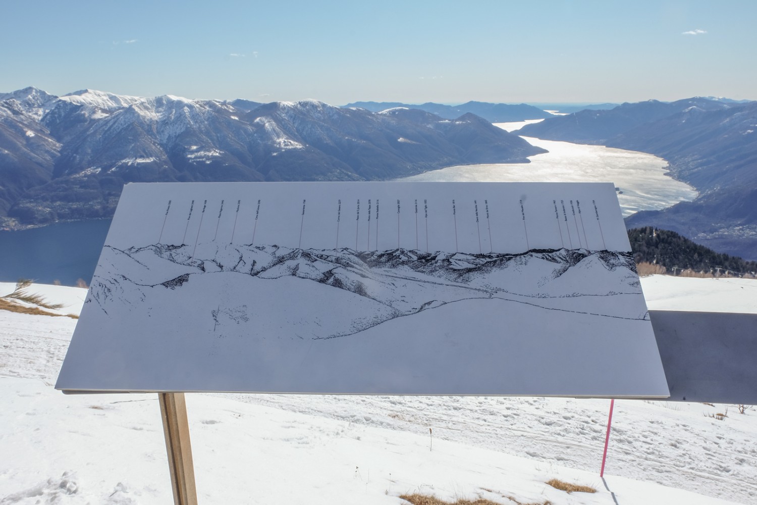 La carte panoramique détaille la vue splendide.