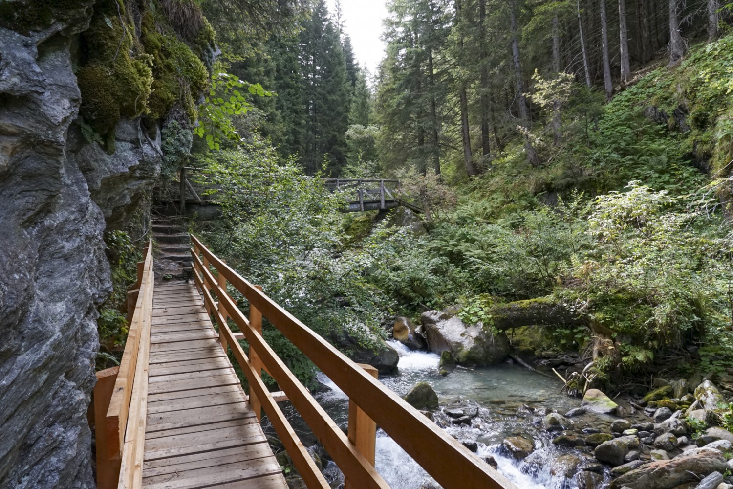 A Schlegg, un nouveau pont traverse la Taferna. Photo: Reto Wissmann