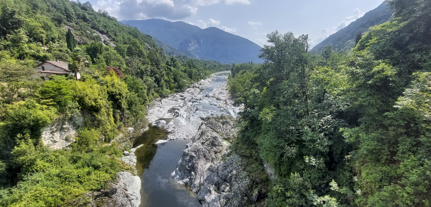 Vue du Ponte dei Cavalli sur le confluent de la Melezza et de l’Isorno. Photo: Tatjana Häuselmann