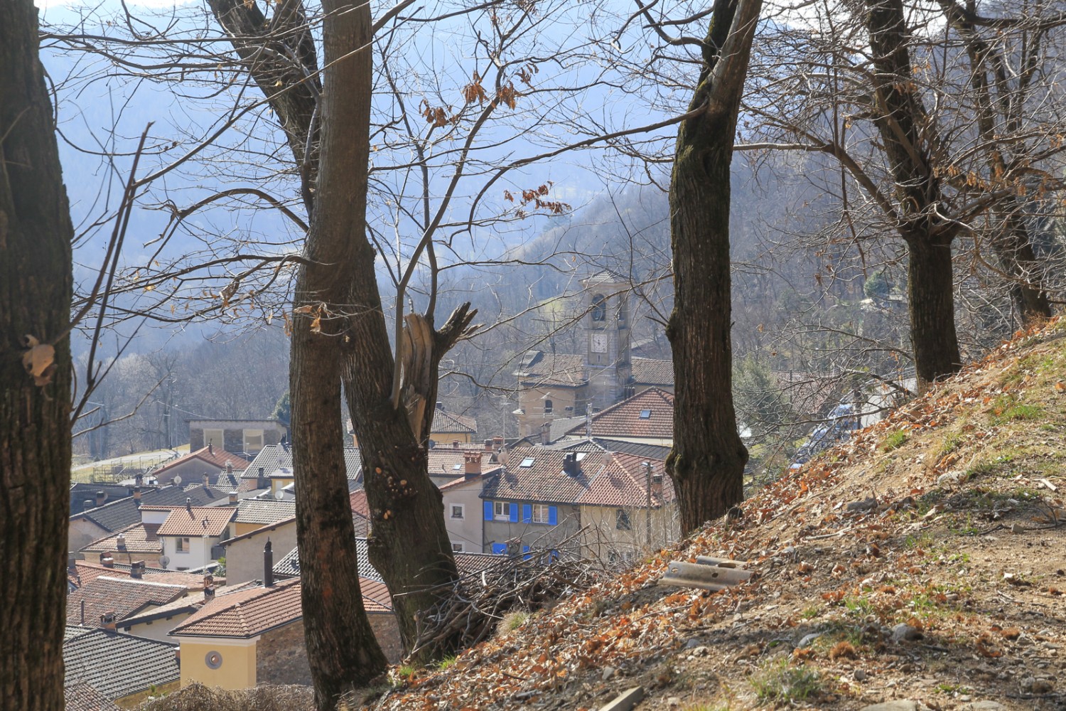 Le chemin passe près du village de Vezio. Photo: Elsbeth Flüeler