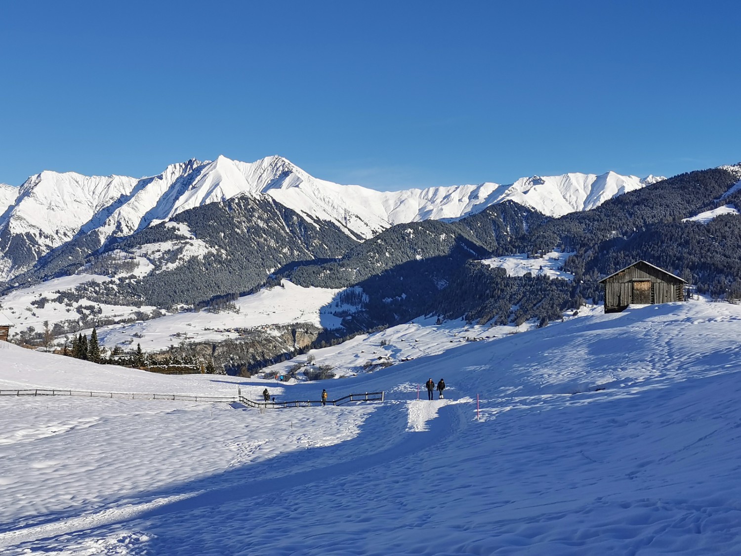 Davos Munts et, en arrière-plan, le groupe de Signina. Photo: Andreas Staeger