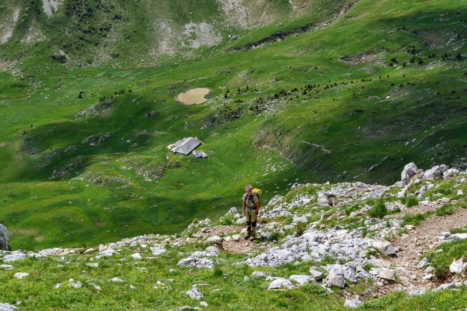 L’alpage de Kaiseregg et un petit lac sans nom. Photo: Sabine Joss