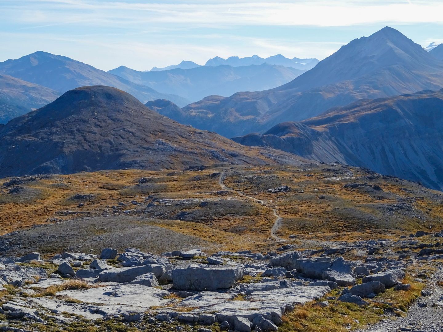 Regard en arrière vers l’est, sur l’Ofenpass et le Val Münster