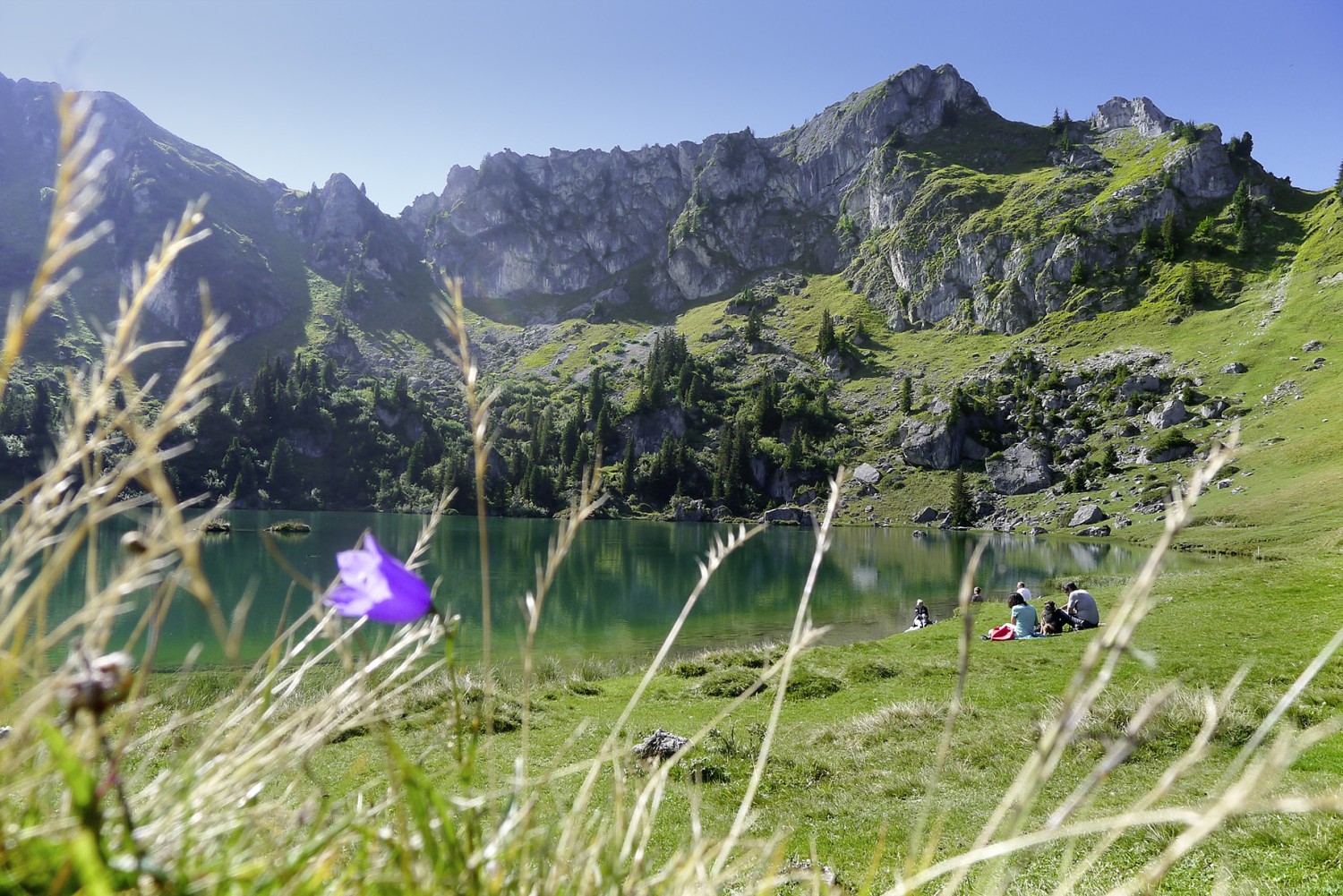 Ausruhen und Eindrücke aufsaugen am glasklaren Seebergsee. Bilder: Mia Hofmann