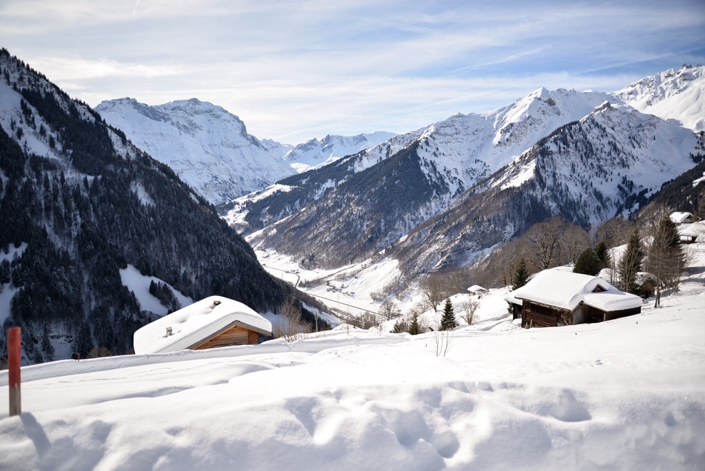 Eine dicke Schneeschicht und eine «fette» Aussicht. Bild: Randy Schmieder