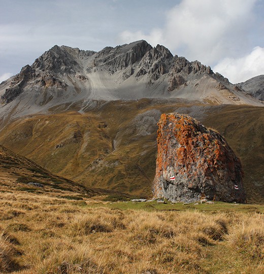 Paysage austère et sauvage peu avant la Funtana da S-charl.