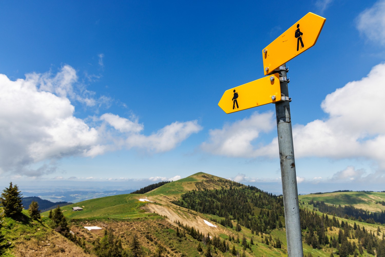 Le point fort de la randonnée: le chemin de crête vers La Berra. Photo: Severin Nowacki