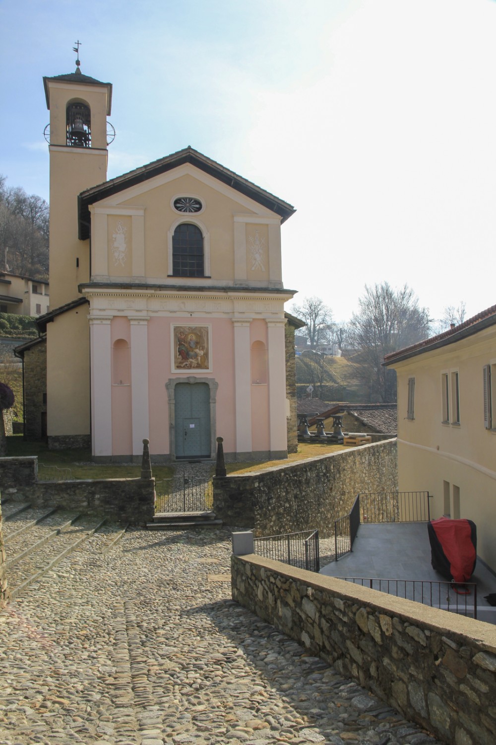 L‘église de Mugena. Photo: Elsbeth Flüeler