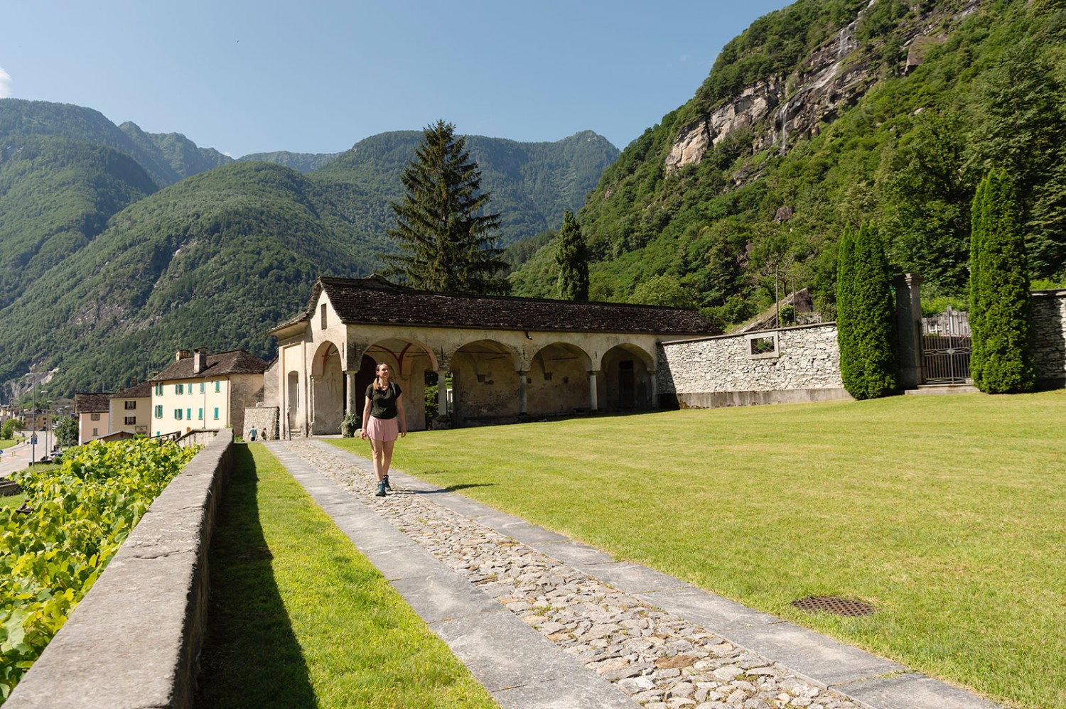 Lungo l’antica mulattiera a Cevio. Foto: Raja Läubli