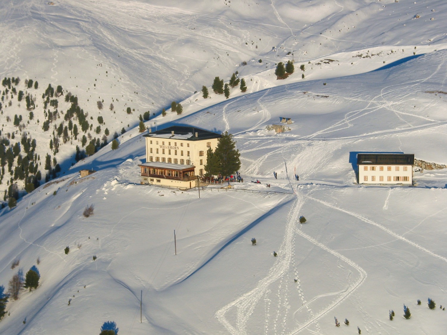 L’Hôtel Weisshorn, vu du ciel. Photo: màd